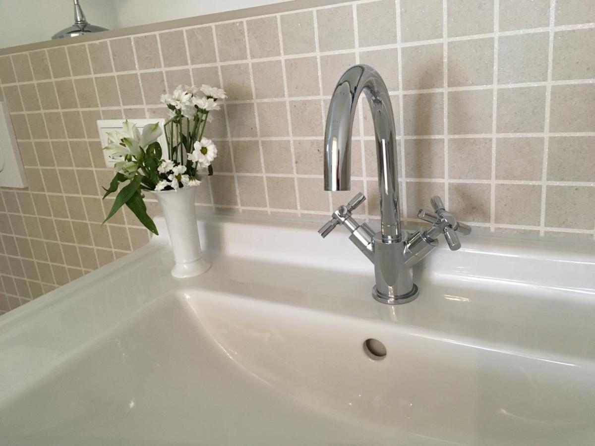 Grosszuegiges Appartement -Ruhig Und Doch Zentral Odenthal Luaran gambar